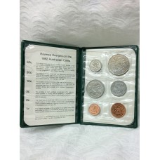 AUSTRALIA 1982 . MINT SET